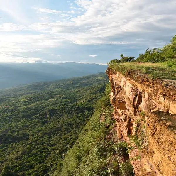 Mesa de los Santos sobre el cañón
