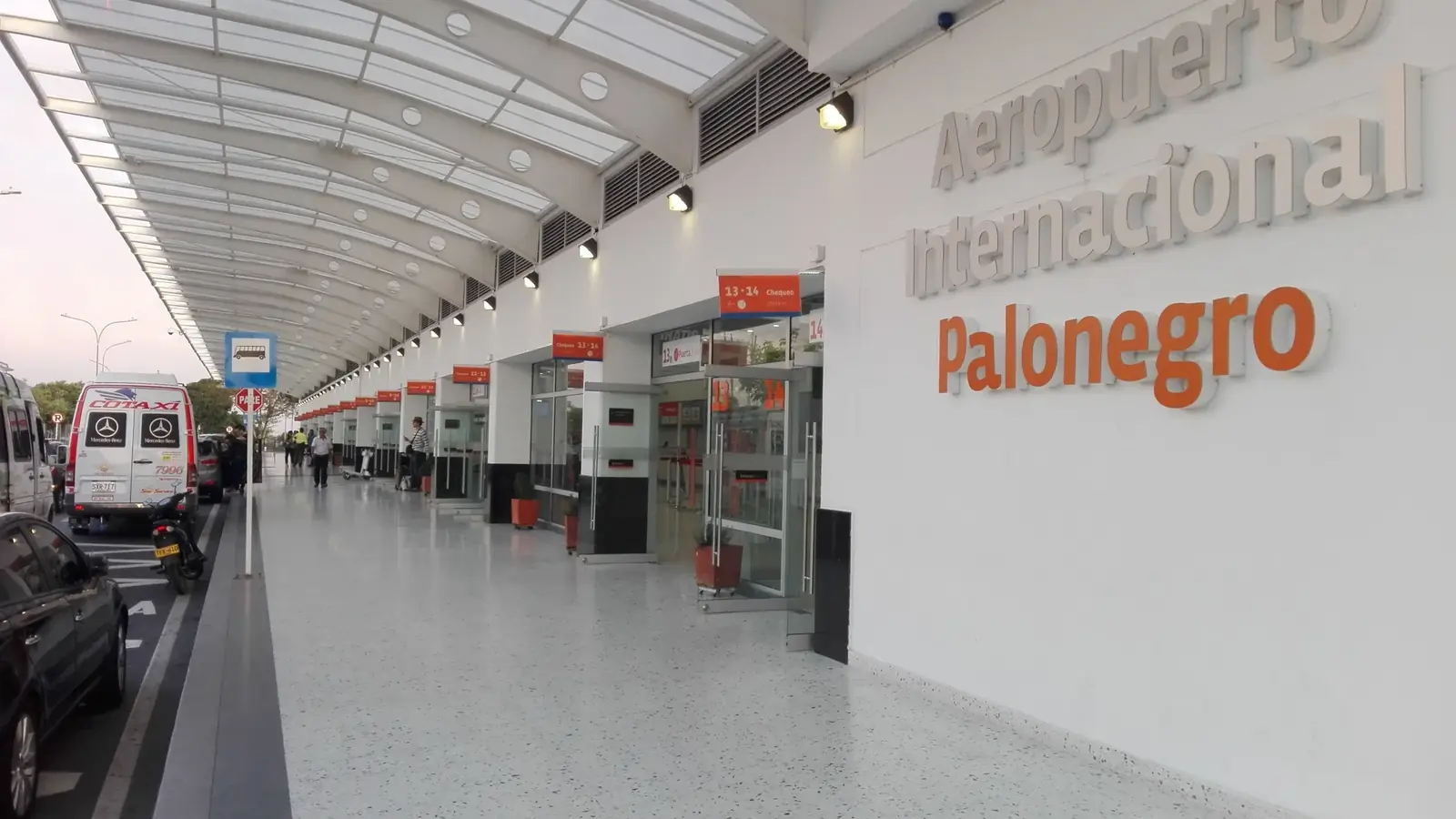 Traslado privado desde el aeropuerto Palonegro